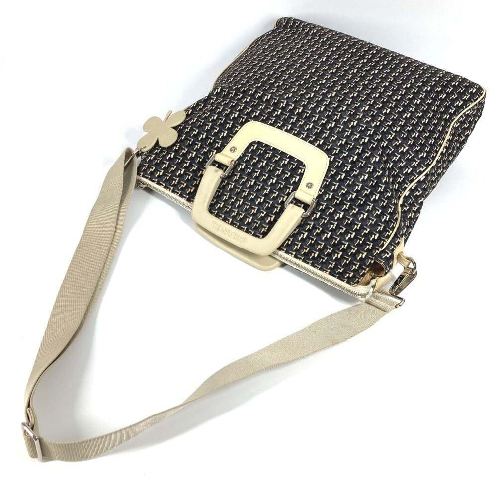 CHANEL Black Leather Love Shoulder Bag - Picture 6 of 16